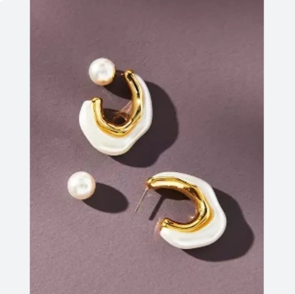 Anthropologie Pearl Chunky Gold Hoop Earrings - Picture 3 of 4